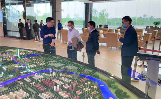AG尊时凯龙人生就博集团党委委员、董事郑贵林一行赴天府橄榄公司进行安全环保专项检查